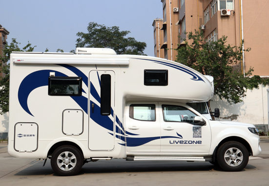 您覺得，四驅房車選哪款合適？