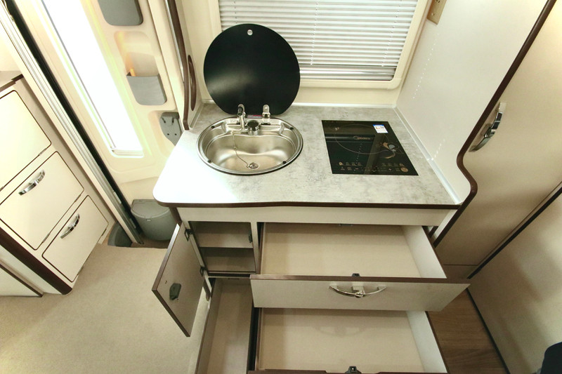 幸運(yùn)四葉草房車,旅行更舒適選擇 幸運(yùn)四葉草房車,旅行更舒適選擇