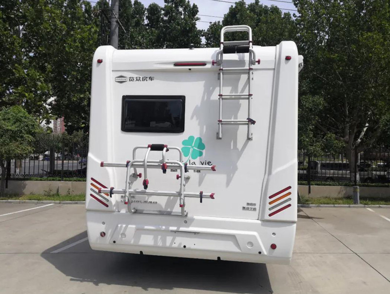 過幾天沈陽特?zé)狒[，這么多房車