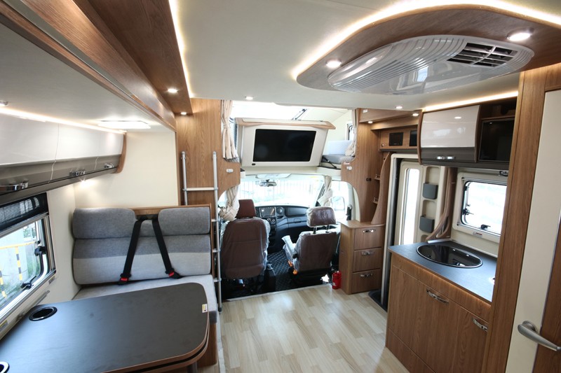 皮卡房車和依維柯房車你會(huì)選哪種？