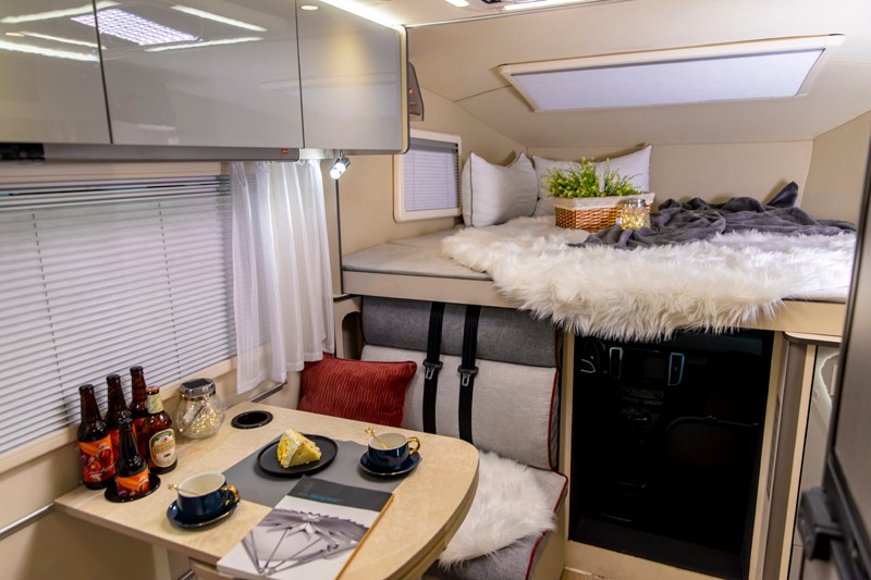 自由炮領銜，引爆成都房車展