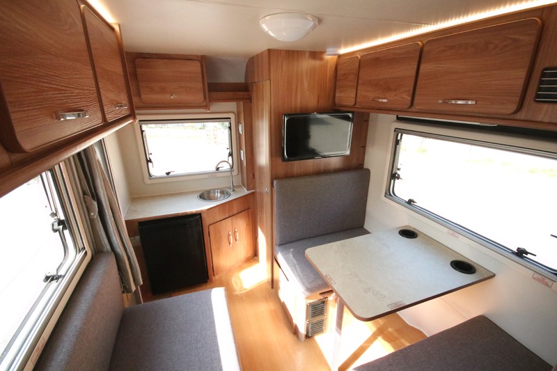 四驅房車選哪款合適？