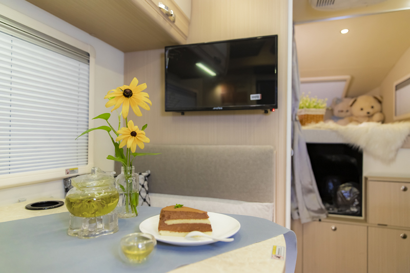 不懼荒野，不怕泥濘，四驅(qū)房車更給力