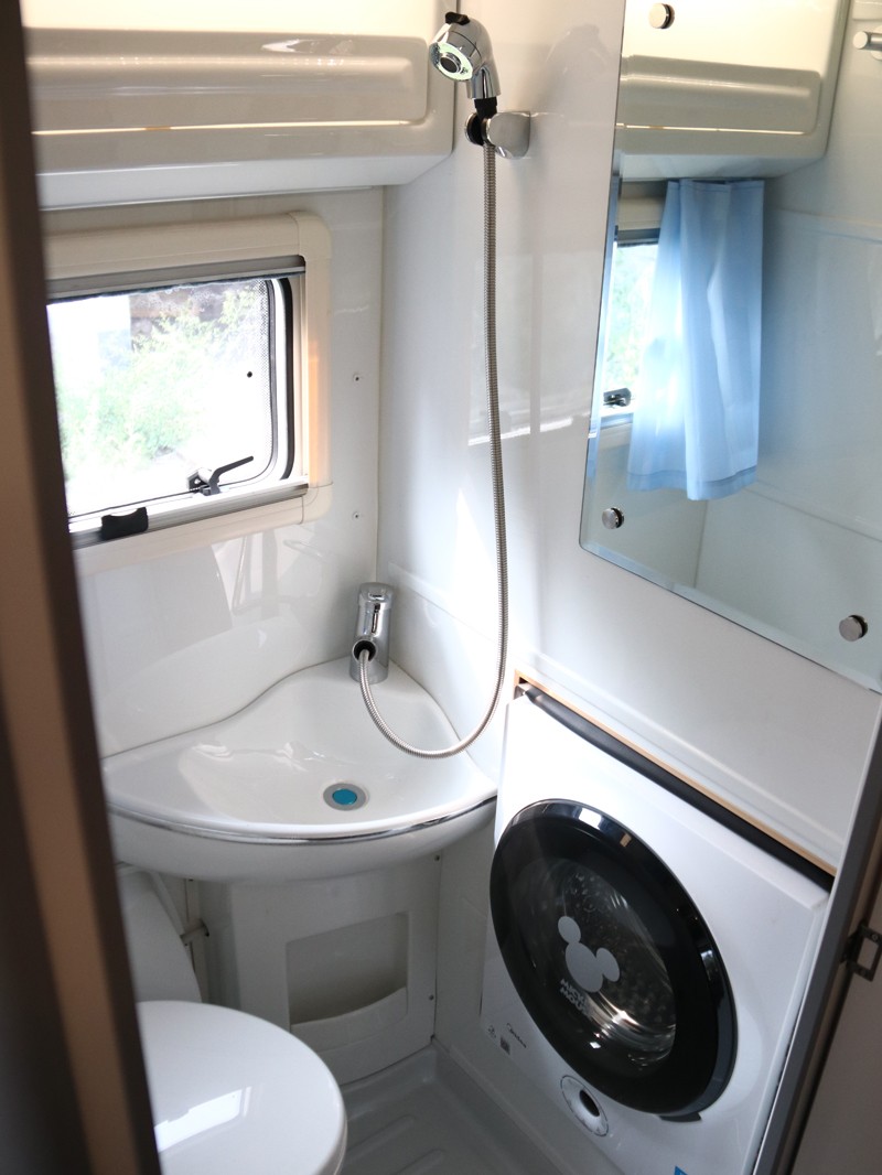 舉國歡慶，房車出行您一定要注意