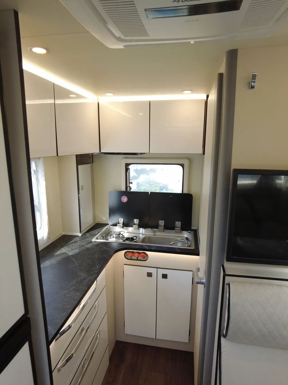 疫情之下，我們為什么選擇房車出行？