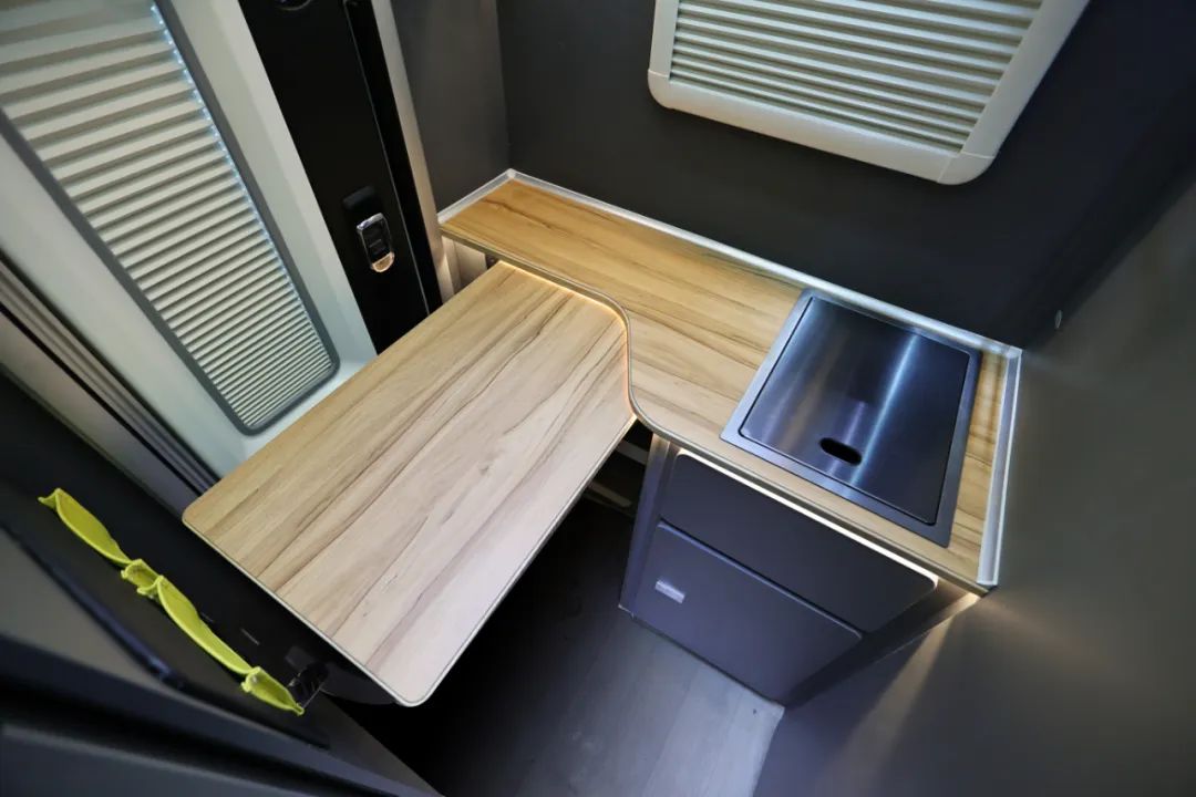 TOD智能四驅 全車越野套件，這是不是你理想的C型越野房車？